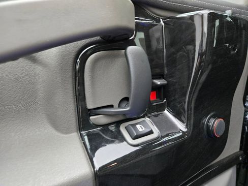 New 2024 GMC Savana 2500 image 18