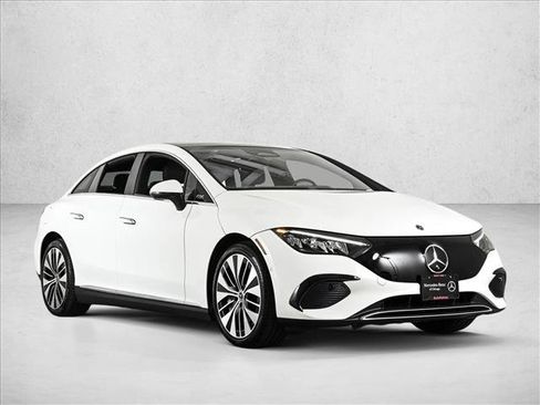 Used 2023 Mercedes-Benz EQE 350+ 4MATIC Sedan image 3