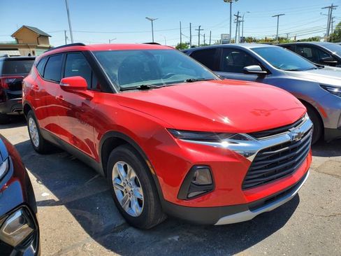 Used 2020 Chevrolet Blazer LT FWD image 1