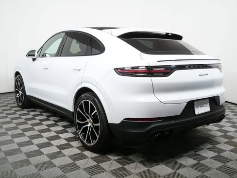 Certified 2023 Porsche Cayenne Platinum Edition AWD/4WD image 3