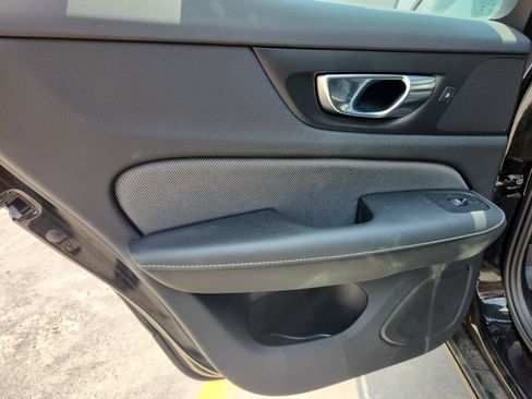 Used 2022 Volvo S60 B5 R-Design w/ Advanced Package image 33