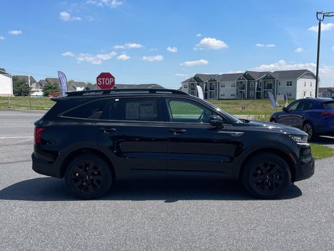 Used 2022 Kia Sorento S AWD/4WD image 3