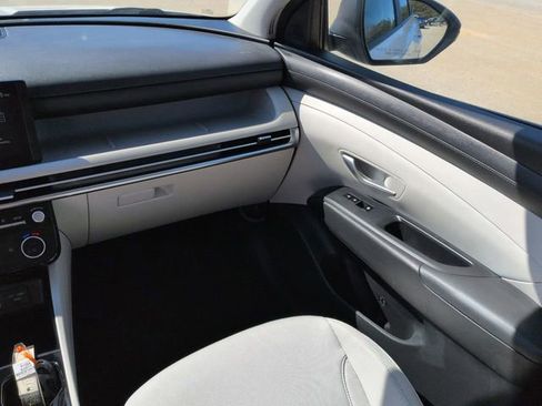 Used 2025 Hyundai Tucson SEL image 16