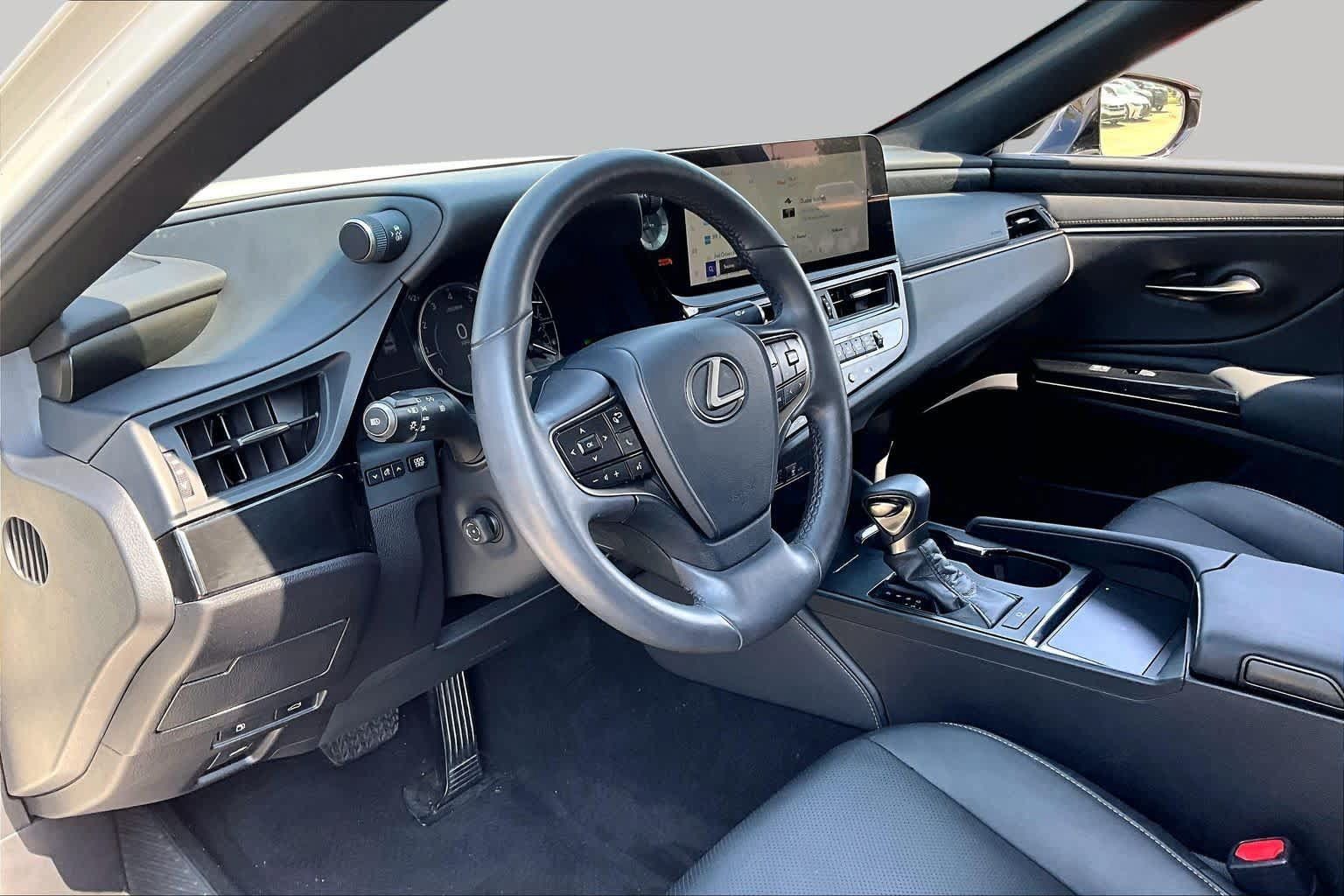 Used 2023 Lexus ES 350 w/ Premium Package FWD image 15