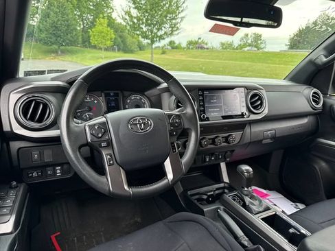 Used 2020 Toyota Tacoma TRD Sport AWD/4WD image 20