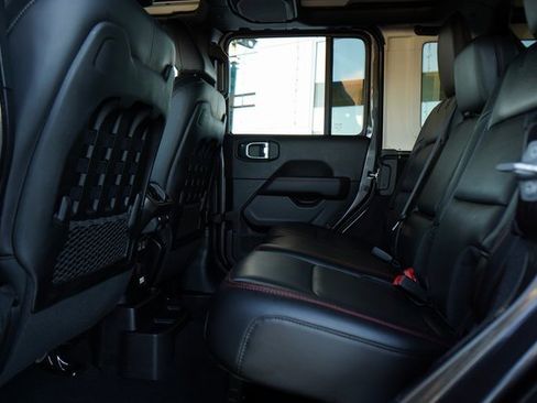 Used 2021 Jeep Wrangler Unlimited Rubicon image 30