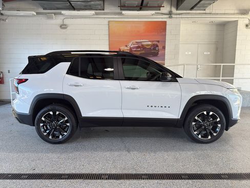 New 2026 Chevrolet Equinox RS w/ LPO, Floor Liner Package image 10