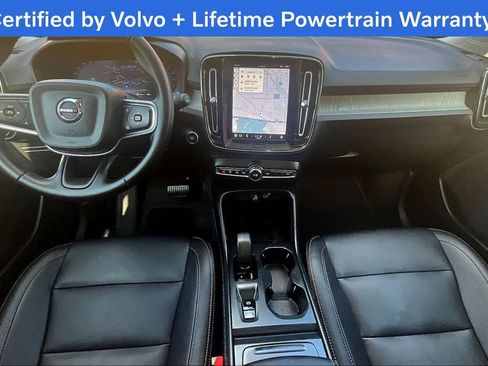 Certified 2025 Volvo XC40 B5 Core image 19