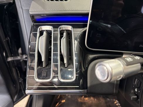 Used 2023 Mercedes-Benz S 580 4MATIC Sedan image 70