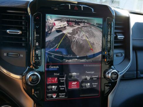 Used 2019 RAM 1500 Laramie image 31