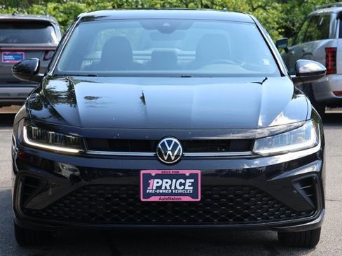 Used 2025 Volkswagen Jetta Sport FWD image 2
