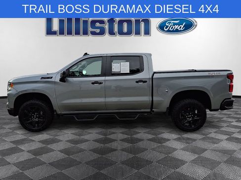 Used 2023 Chevrolet Silverado 1500 LT Trail Boss w/ Protection Package AWD/4WD image 7