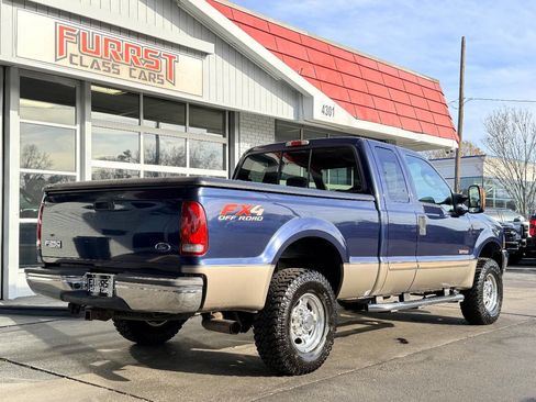 Used 2003 Ford F250 Lariat image 3