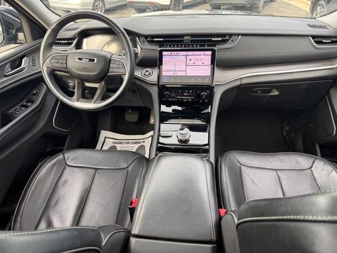 Certified 2022 Jeep Grand Cherokee L Limited w/ Luxury Tech Group II AWD/4WD image 9