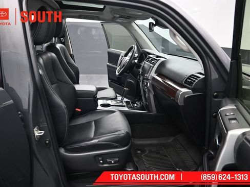 Used 2024 Toyota 4Runner Limited AWD/4WD image 33