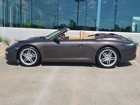 Used 2013 Porsche 911 Carrera RWD image 2