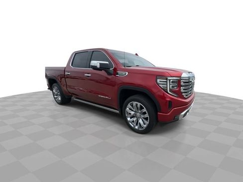 Used 2022 GMC Sierra 1500 Denali w/ Denali Reserve Package AWD/4WD image 2