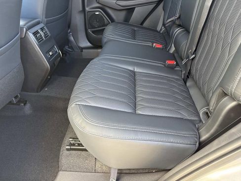 New 2026 Mitsubishi Outlander SEL FWD image 14