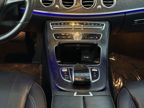Used 2018 Mercedes-Benz E 300 image 25