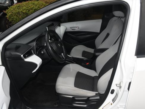 Certified 2024 Toyota Corolla SE w/ SE Package FWD image 7