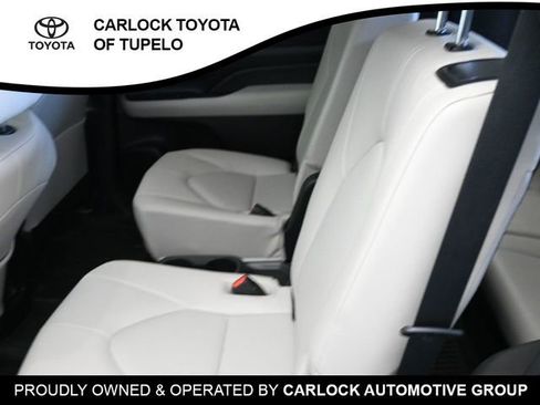 Used 2024 Toyota Grand Highlander XLE image 24