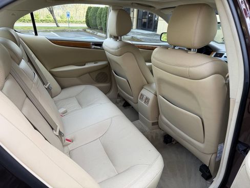 Used 2005 Lexus ES 330 FWD image 24