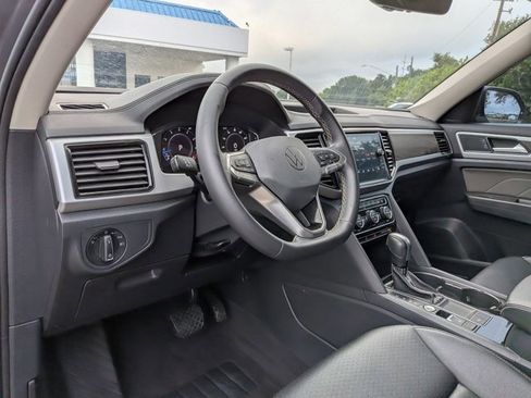 Used 2022 Volkswagen Atlas SE w/ Panoramic Sunroof Package image 10
