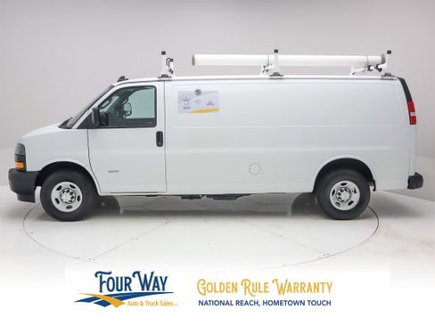 Used 2021 Chevrolet Express 2500 Extended RWD image 7