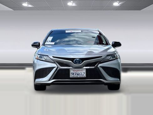 Used 2021 Toyota Camry SE w/ Cold Weather Package AWD/4WD image 5