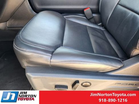 Used 2025 Ford Expedition Platinum image 25