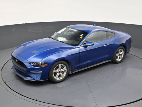 Used 2022 Ford Mustang Coupe RWD image 12