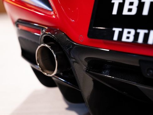 Used 2022 Ferrari F8 Tributo RWD image 24
