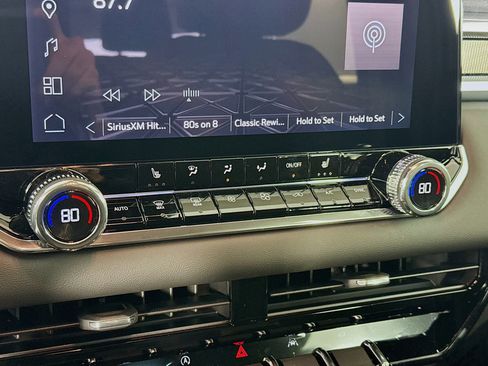 New 2025 GMC Canyon Elevation w/ Convenience Package image 17