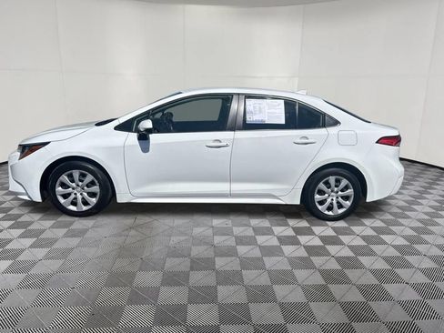 Used 2024 Toyota Corolla LE FWD image 4