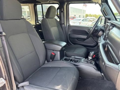 Used 2021 Jeep Wrangler Unlimited Sport AWD/4WD image 26