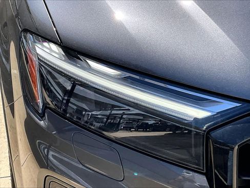 New 2026 Audi Q7 Premium image 13