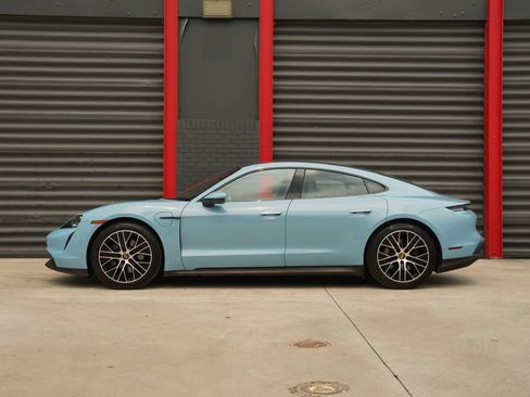 Used 2023 Porsche Taycan RWD image 9