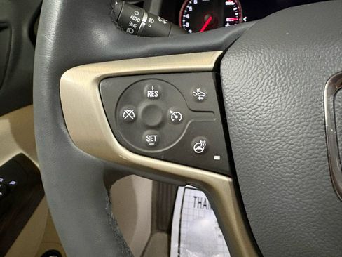 Used 2023 GMC Acadia Denali AWD/4WD image 17