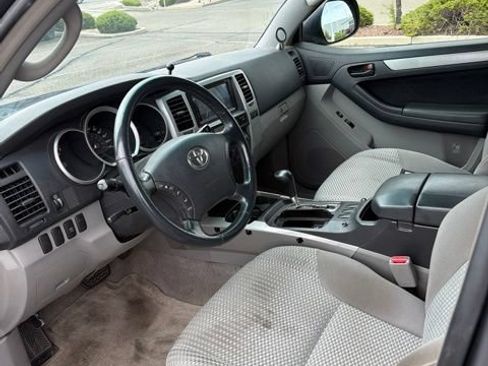 Used 2006 Toyota 4Runner SR5 RWD image 16