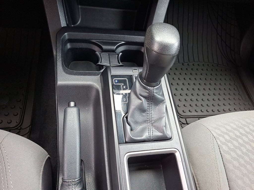Used 2022 Toyota Tacoma SR RWD image 15