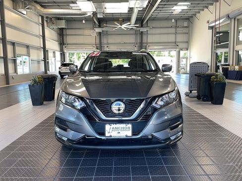 Used 2022 Nissan Rogue Sport SV AWD/4WD image 2