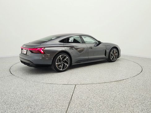 Used 2022 Audi RS e-tron GT image 5