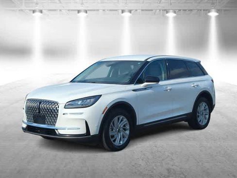 Used 2023 Lincoln Corsair FWD image 3