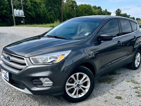Used 2017 Ford Escape SE AWD/4WD image 1