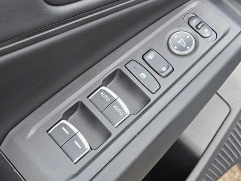 Used 2025 Honda Accord SE image 16