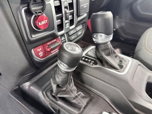 Used 2024 Jeep Gladiator Sport image 20