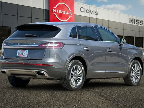 Used 2022 Lincoln Nautilus FWD w/ Premium Package image 3