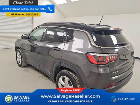 Used 2019 Jeep Compass Latitude w/ Cold Weather Group AWD/4WD image 3