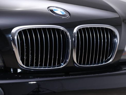 Used 2003 BMW M5 image 29