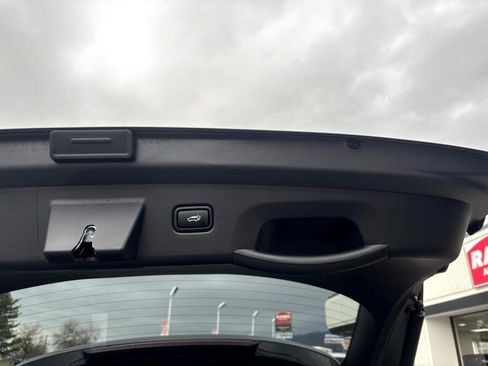 Used 2025 Hyundai Tucson Limited image 25